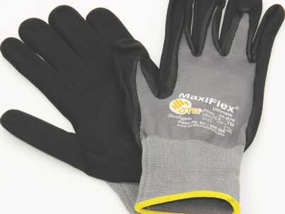 07_08_Handschuhe_grau_schwarz